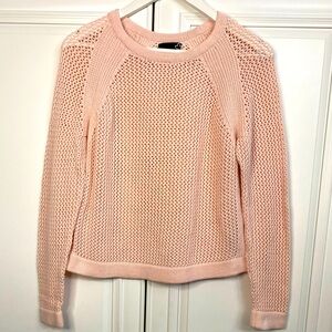 EUC Vintage Sears Women’s Medium Pink Crew Neck Sweater with a Slight Sparkle